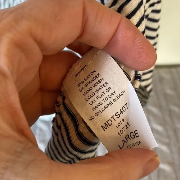 Elan convertible dress/skirt - Picture 4 of 4